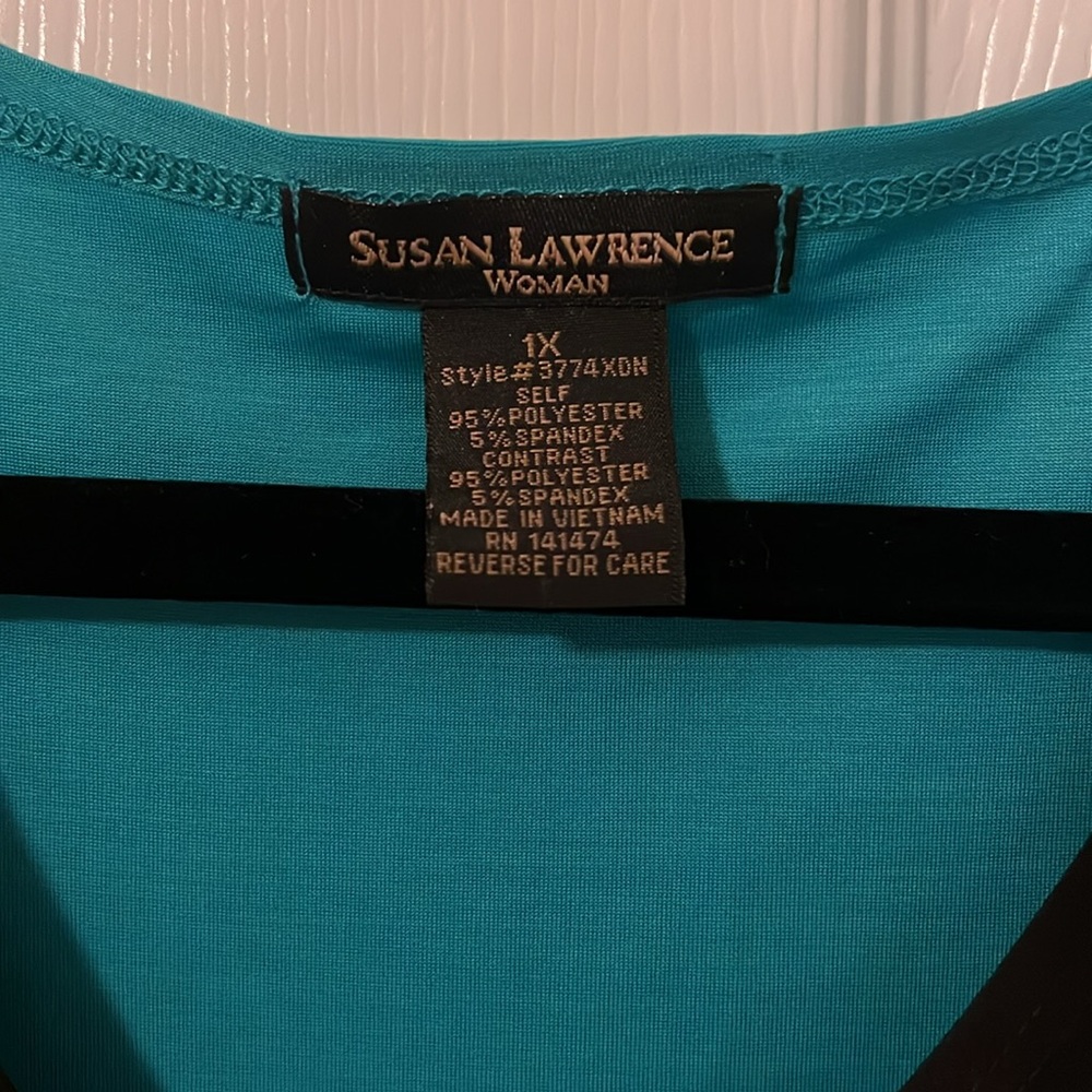 Pretty blue Career top - Picture 2 of 3
